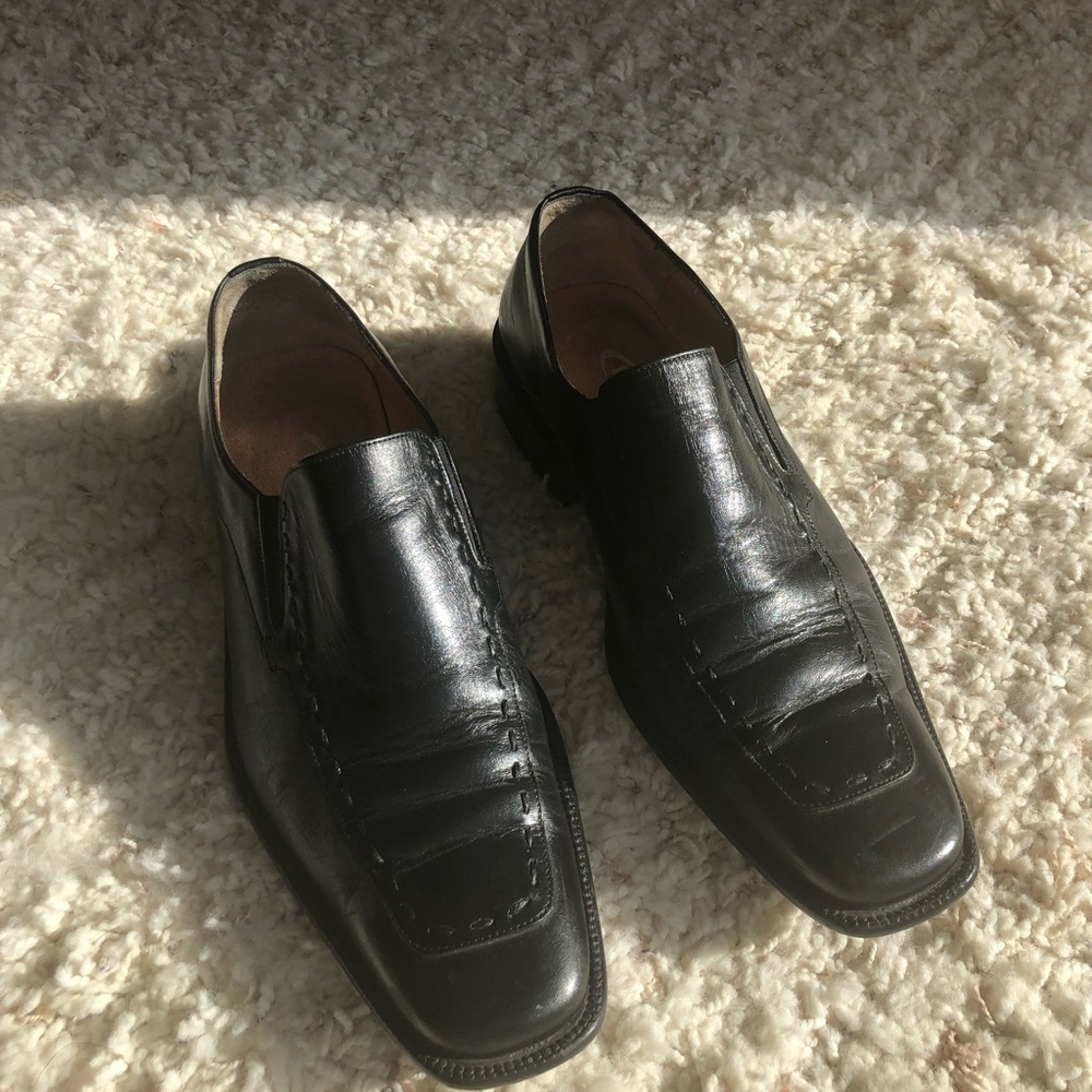 Leather formal shoes